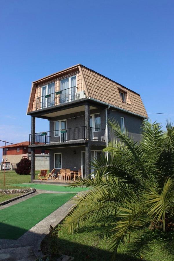 Дом На Пляже Black Sea House Kobuleti Dış mekan fotoğraf